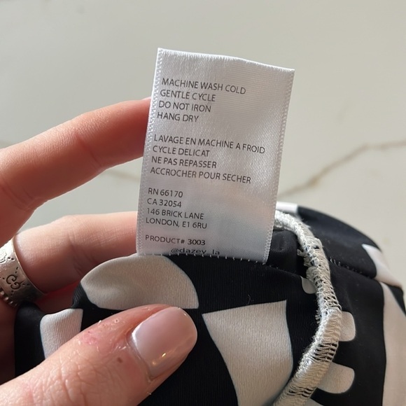 Dazey LA Activewear Ani Figures Printed Sports Bra Size Small - Picture 7 of 8